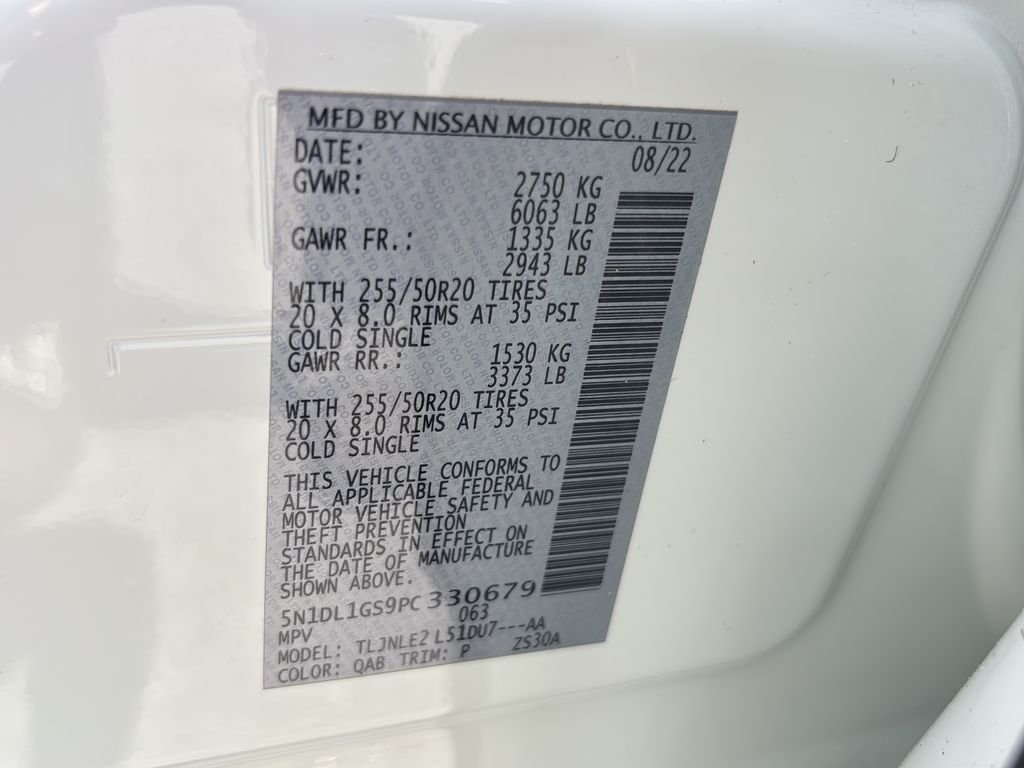 Used 2023 Majestic White INFINITI Sensory image 40