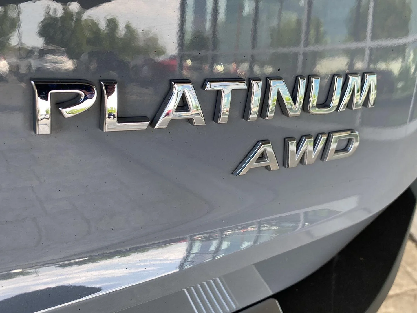 Used 2023 Boulder Gray Pearl Nissan Platinum image 9