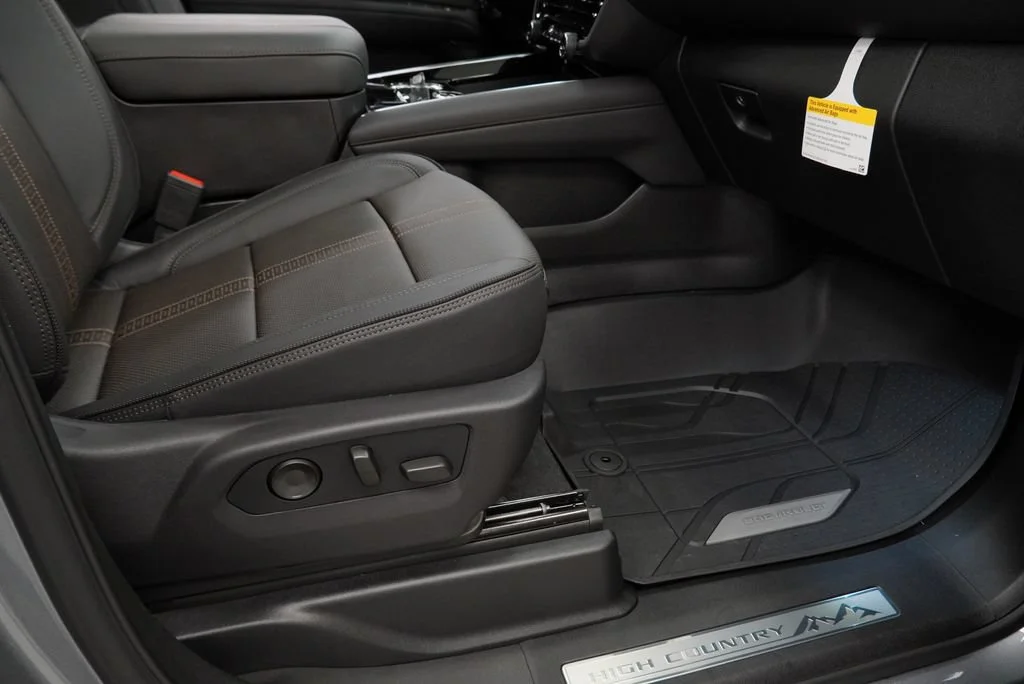 New 2026 Sterling Gray Metallic Chevrolet High Country image 32