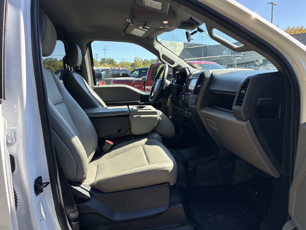 Used 2022 White Ford XL image 9