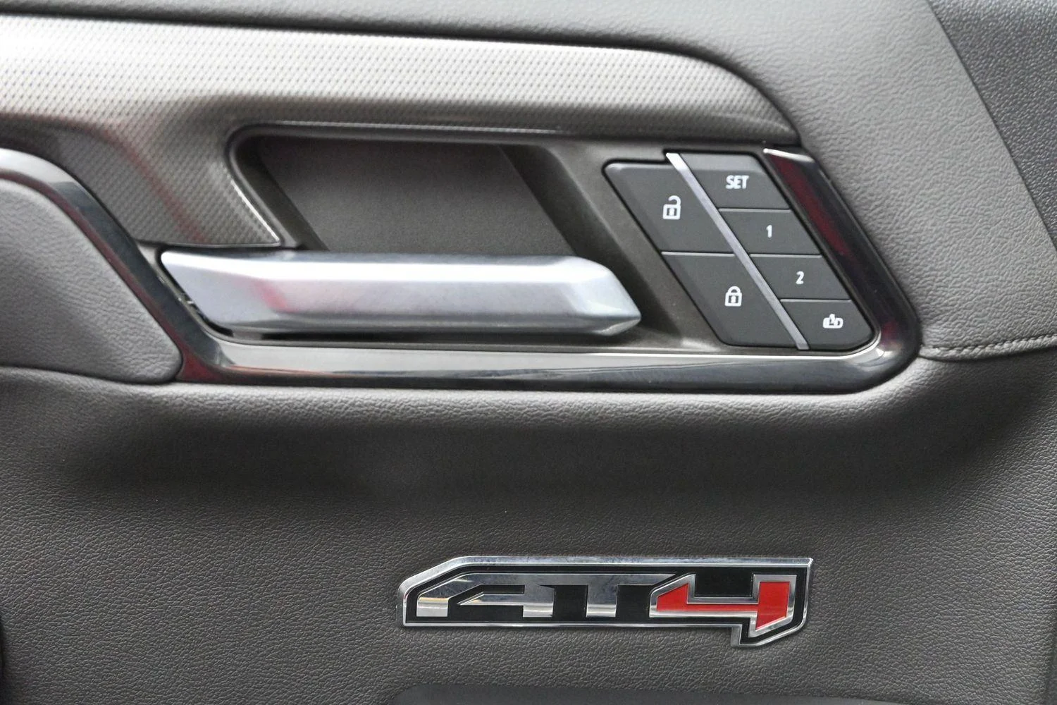 Used 2023 Onyx Black GMC AT4 image 11