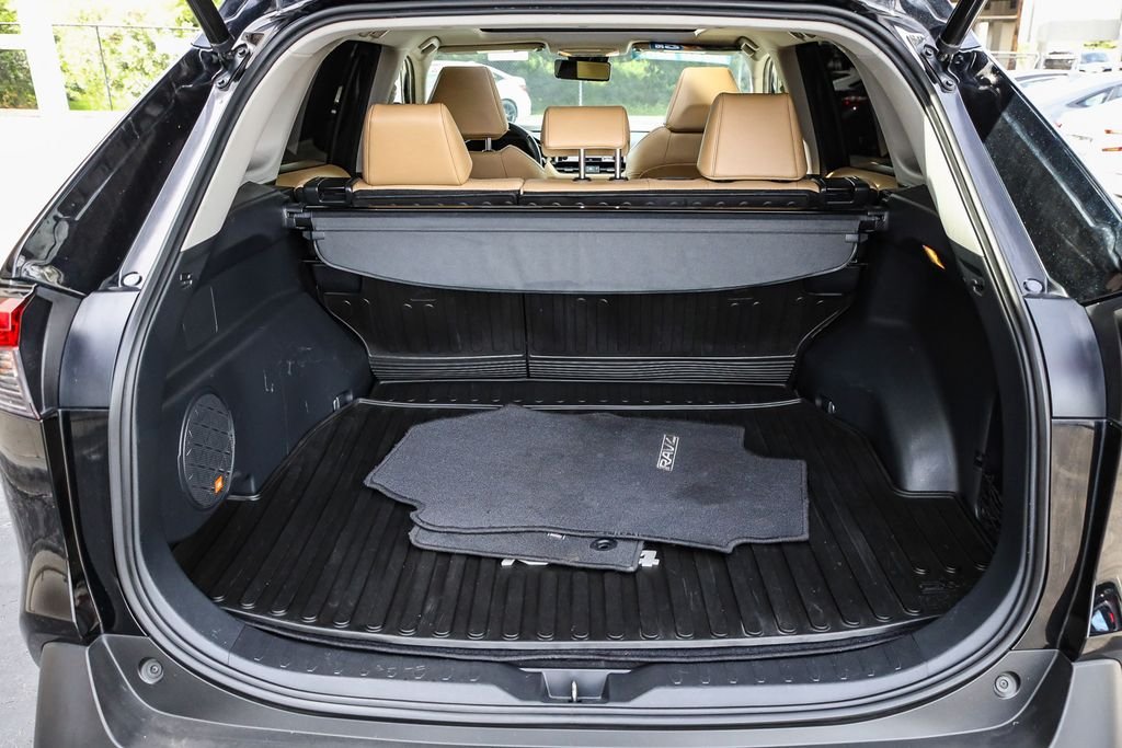 Used 2019 Midnight Black Metallic Toyota Limited image 27