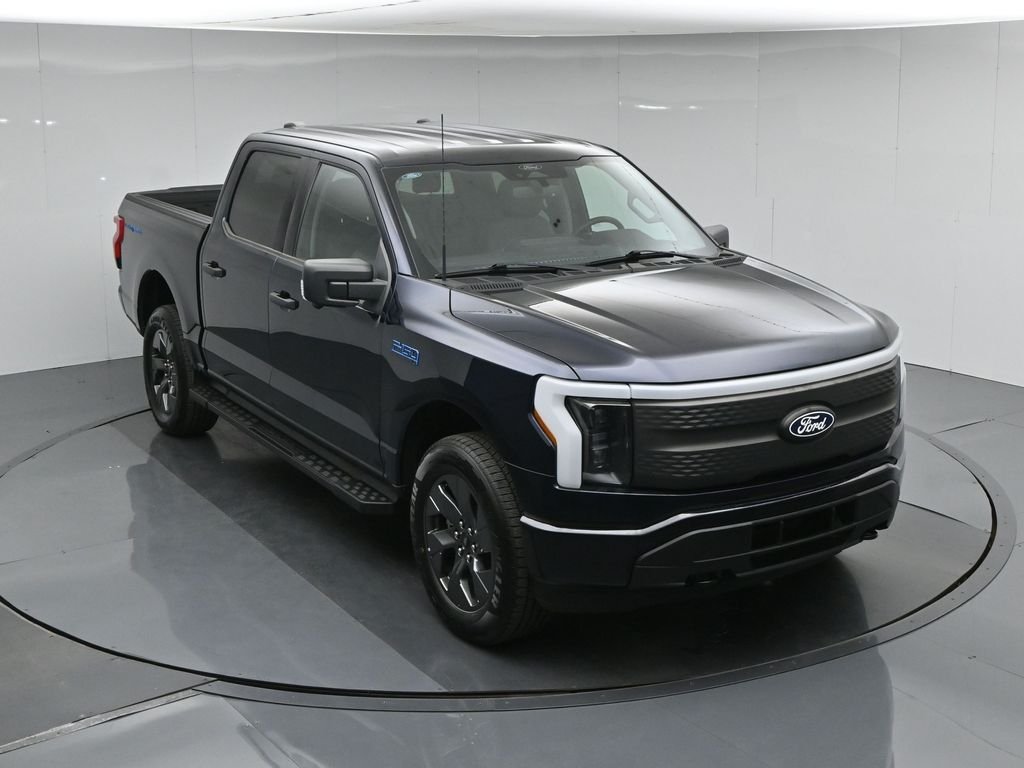 Used 2024 Blue Ford XLT image 41