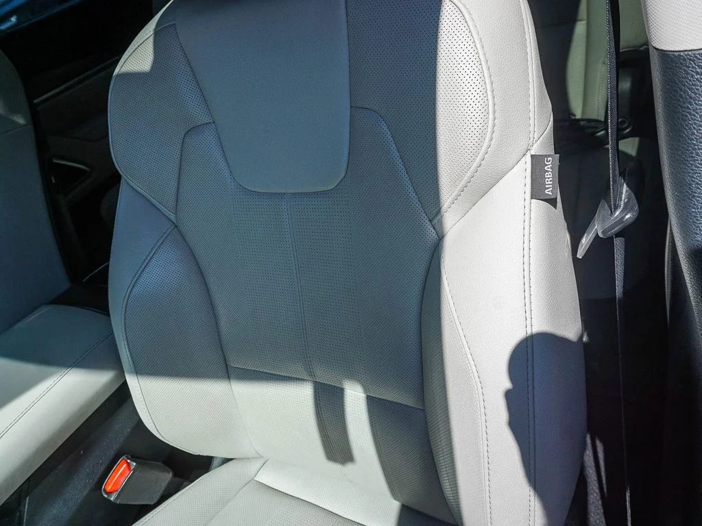 Used 2021 White Kia SX image 20