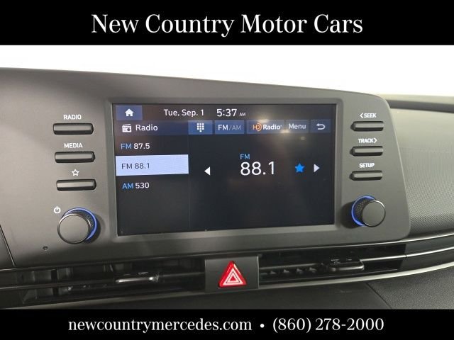 Used 2026 White Hyundai SEL Sport image 23