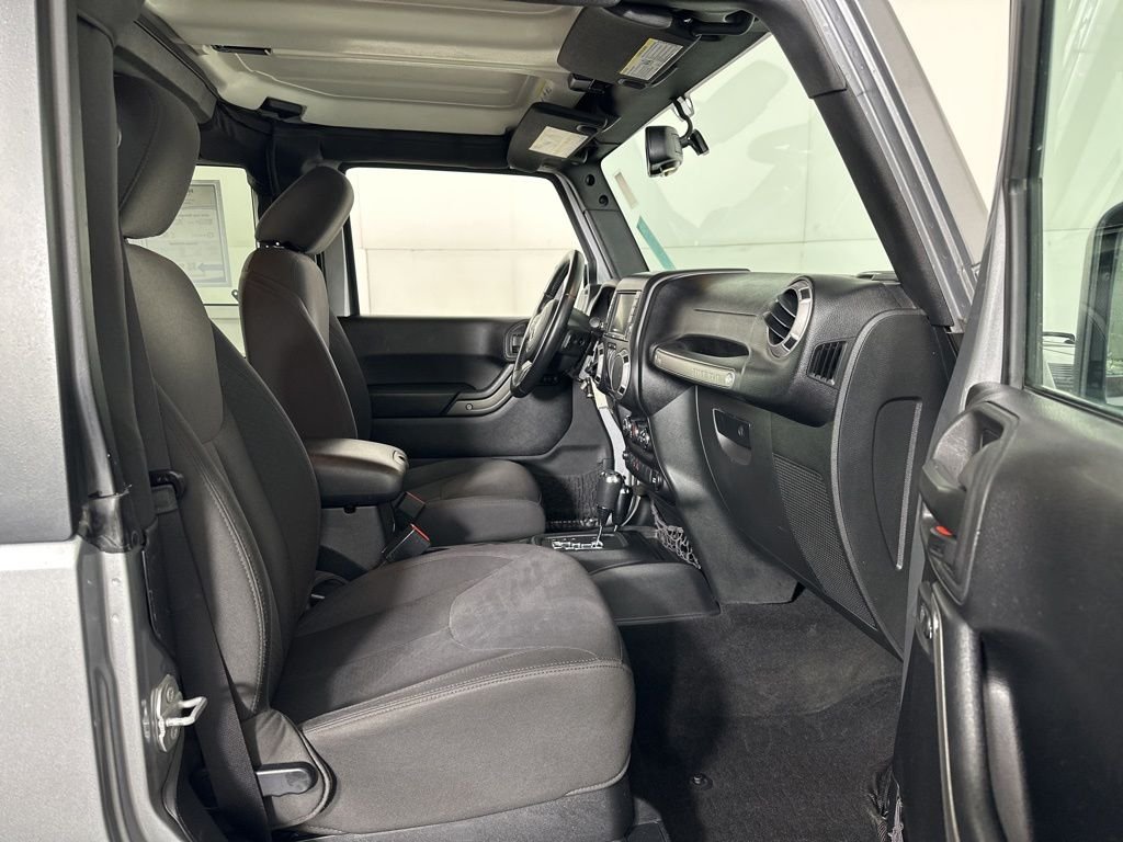 Used 2015 Silver Jeep Willys Wheeler image 9