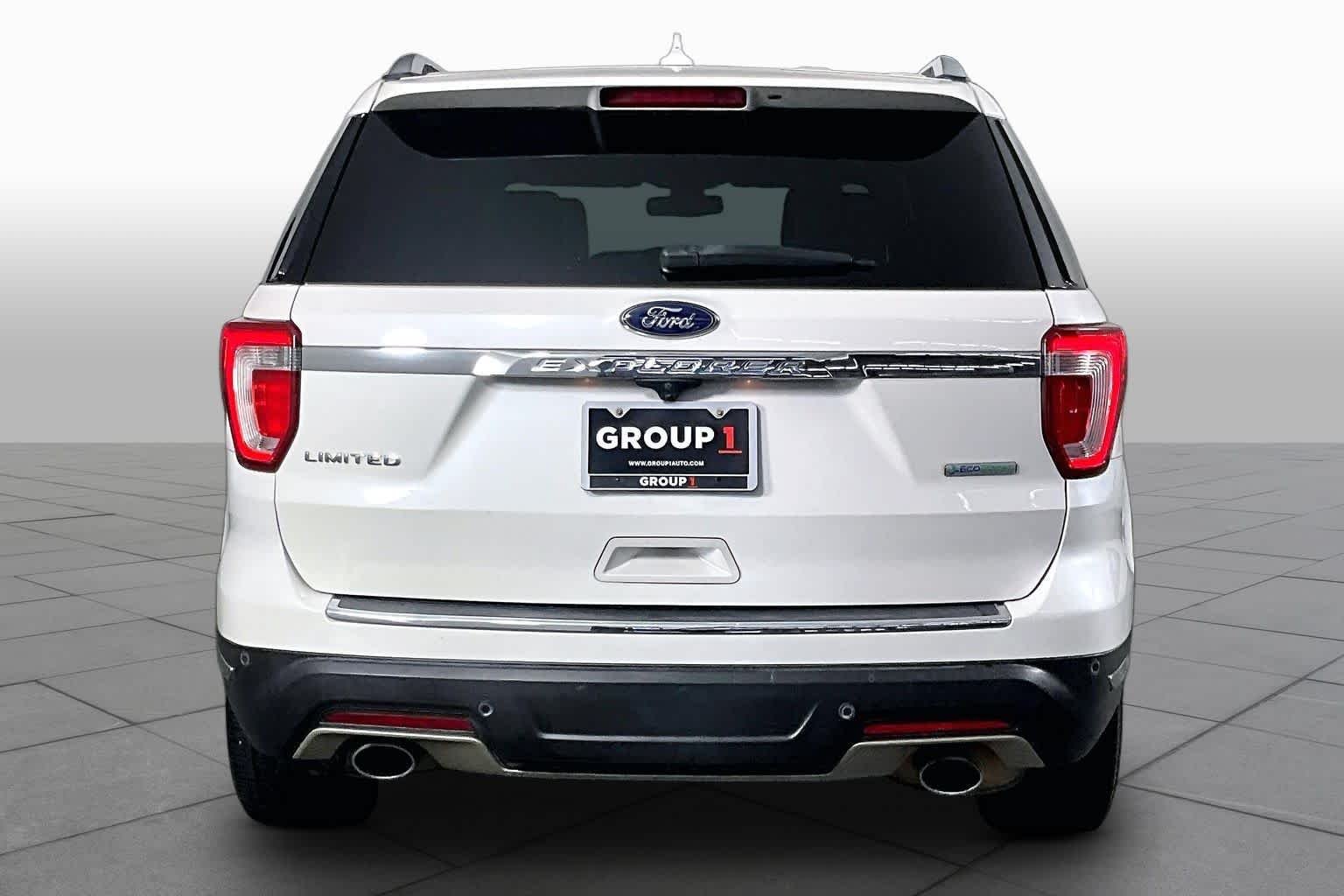 Used 2018 White Platinum Metallic Tri-Coat Ford Limited image 5