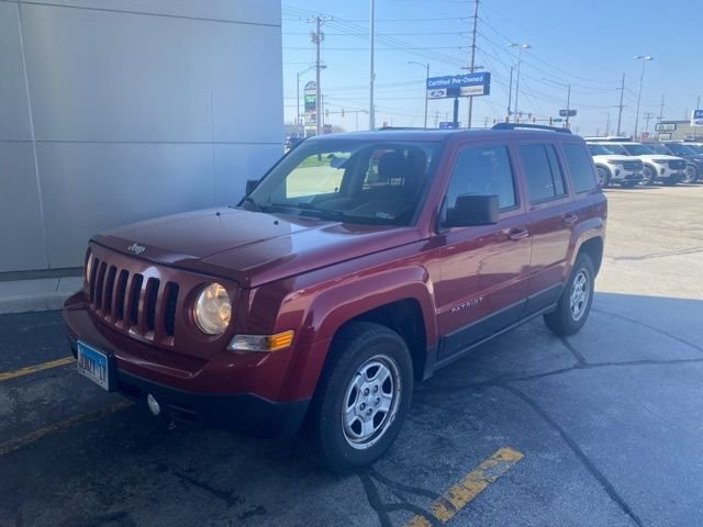 Used 2015 Jeep Patriot Sport with VIN 1C4NJRBB1FD379338 for sale in Bloomington, IL