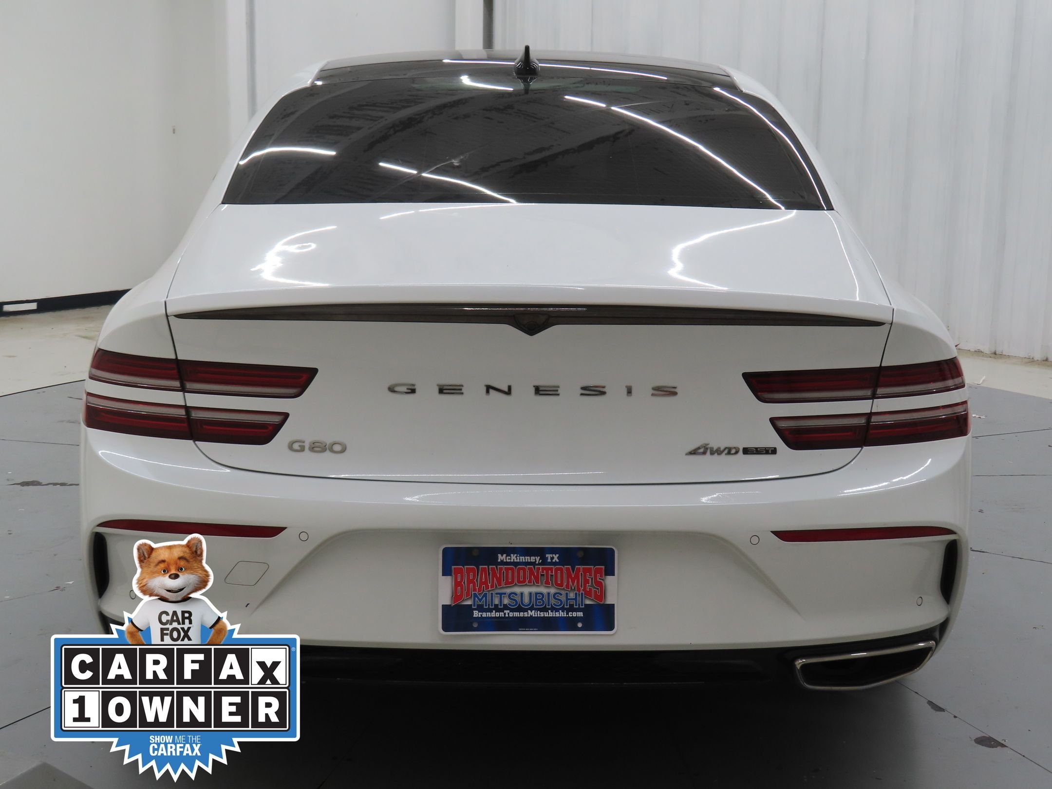 Used 2024 White Genesis 3.5T image 4