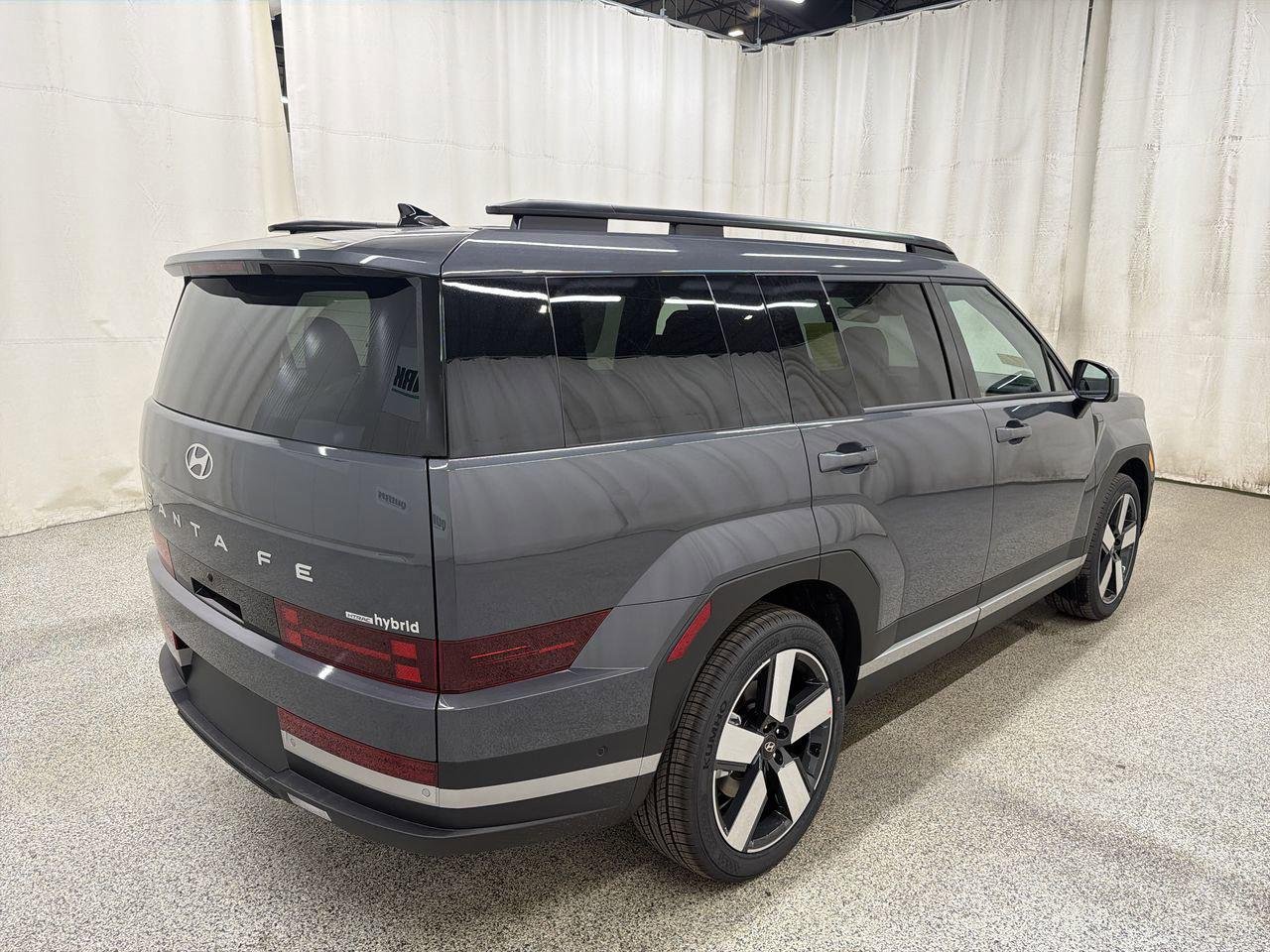 New 2026 Ecotronic Gray Hyundai Limited image 8