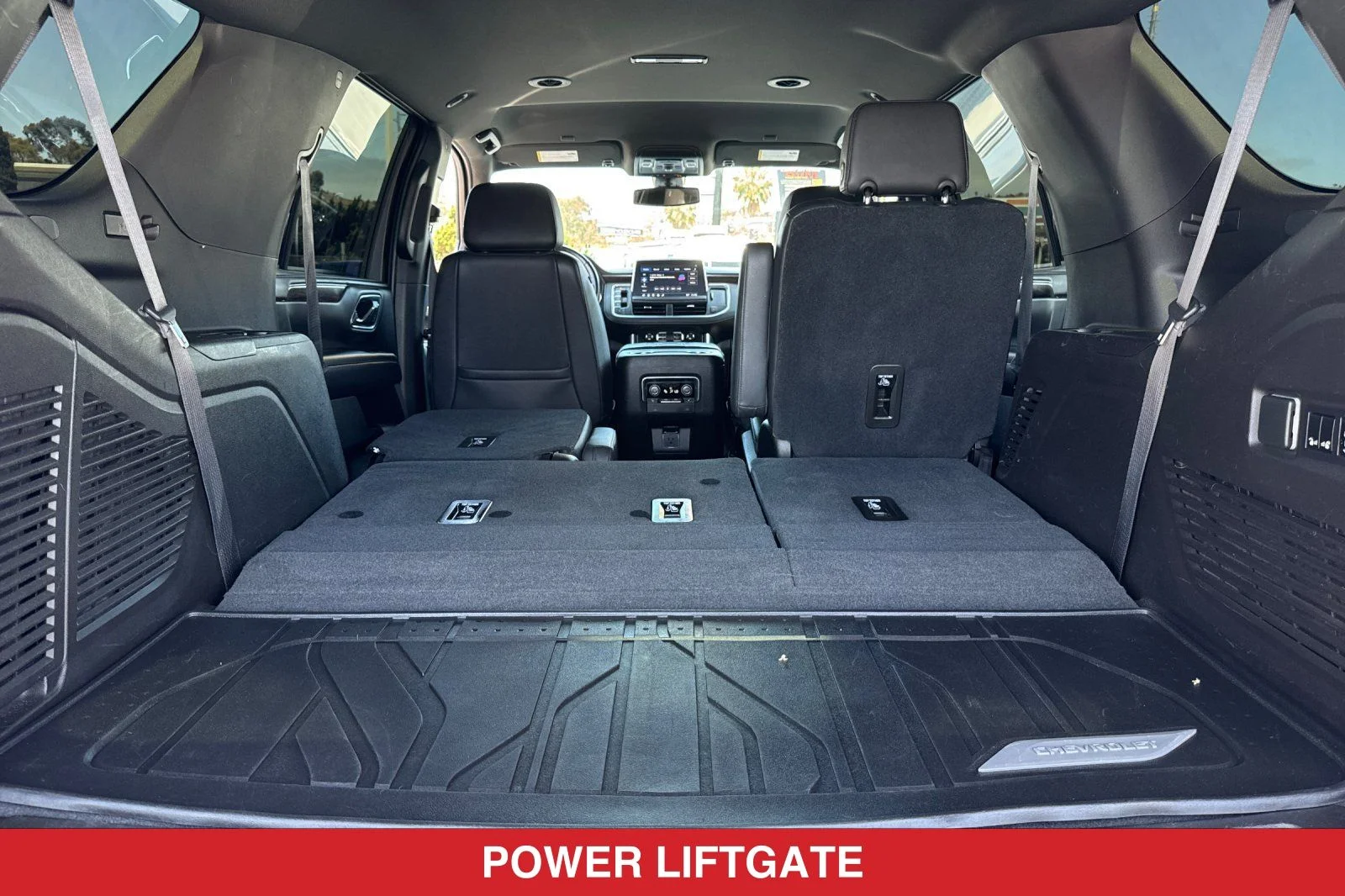 Used 2021 Gray Chevrolet Z71 image 17