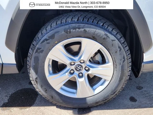 Used 2019 White Toyota LE image 15