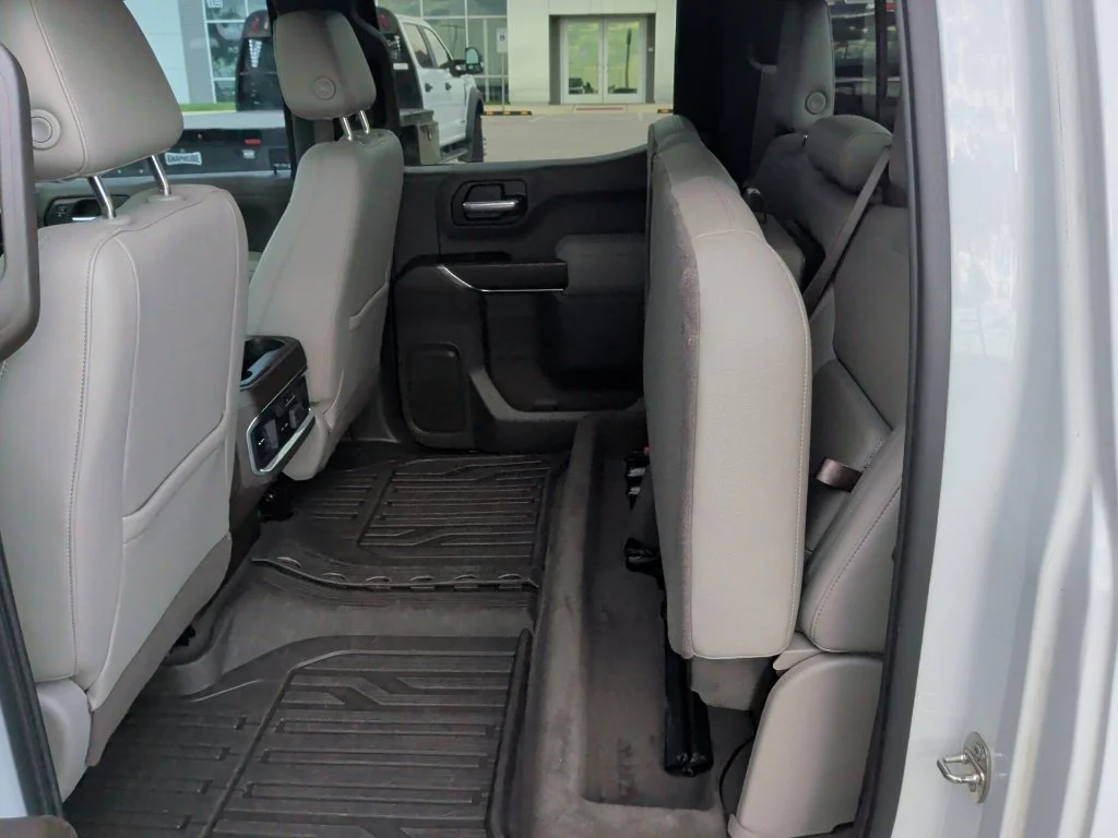 Used 2019 White GMC SLT image 40