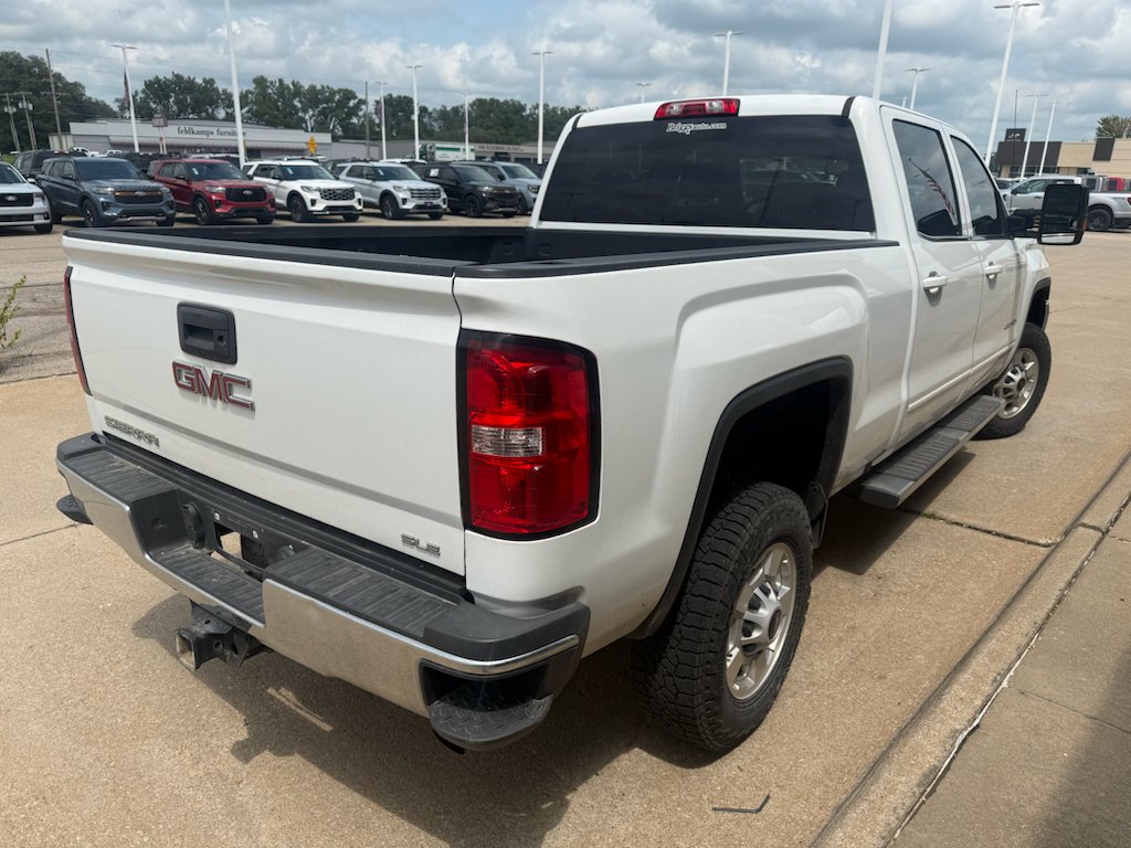 Used 2017 Summit White GMC SLE image 10