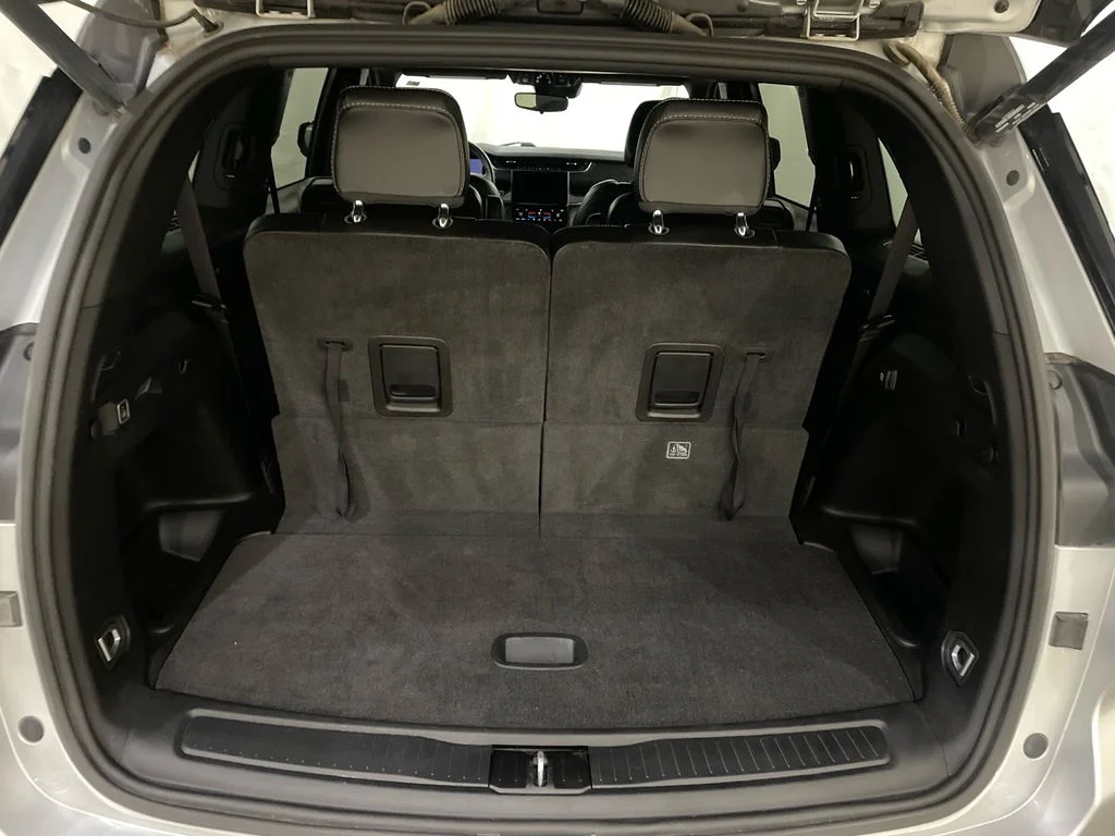 Used 2021 Silver Zynith Jeep Altitude image 7