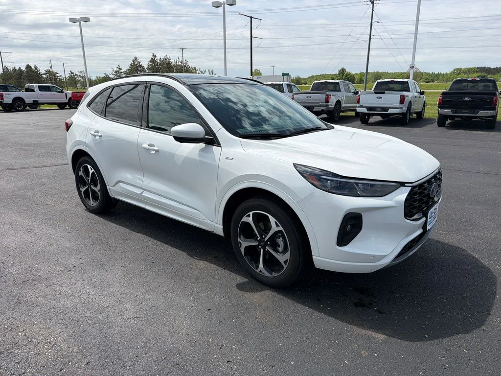 Used 2025 White Ford ST-Line Elite image 6