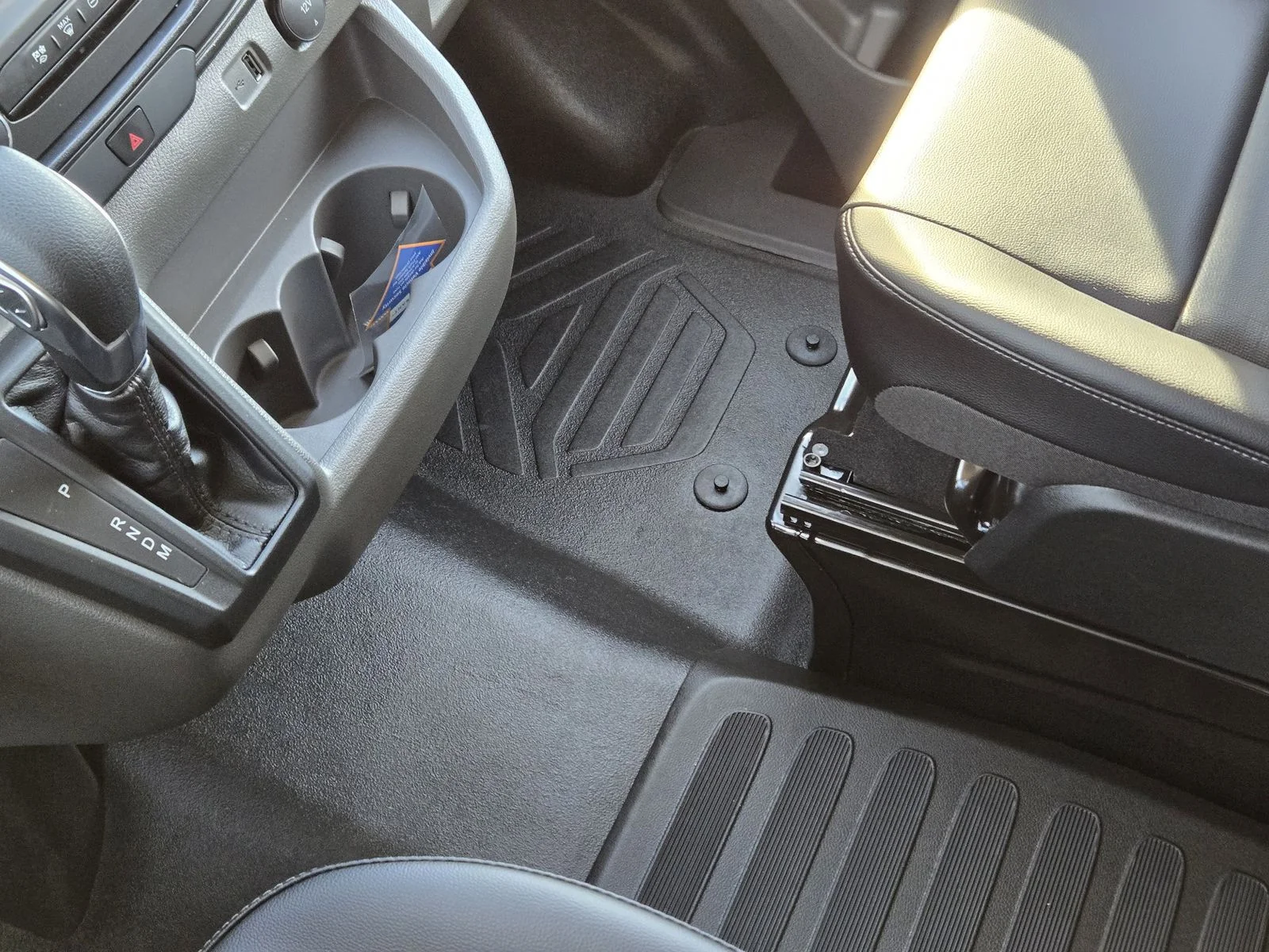 New 2026 Oxford White Ford Cargo Van image 14