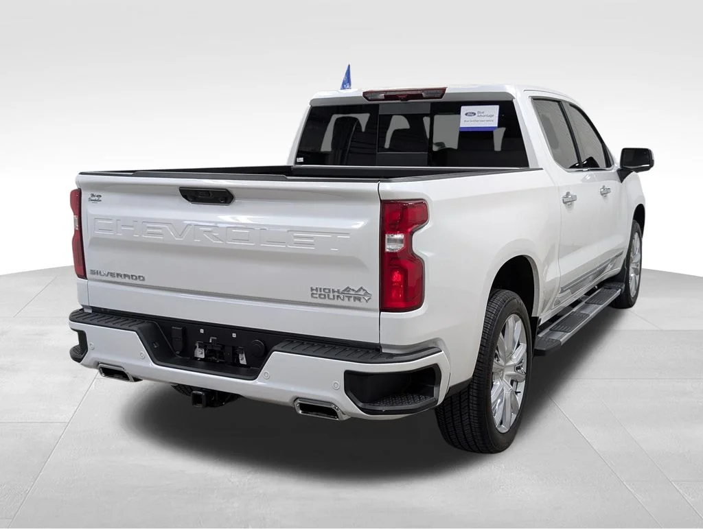 Certified Used 2022 Iridescent Pearl Tricoat Chevrolet High Country image 25