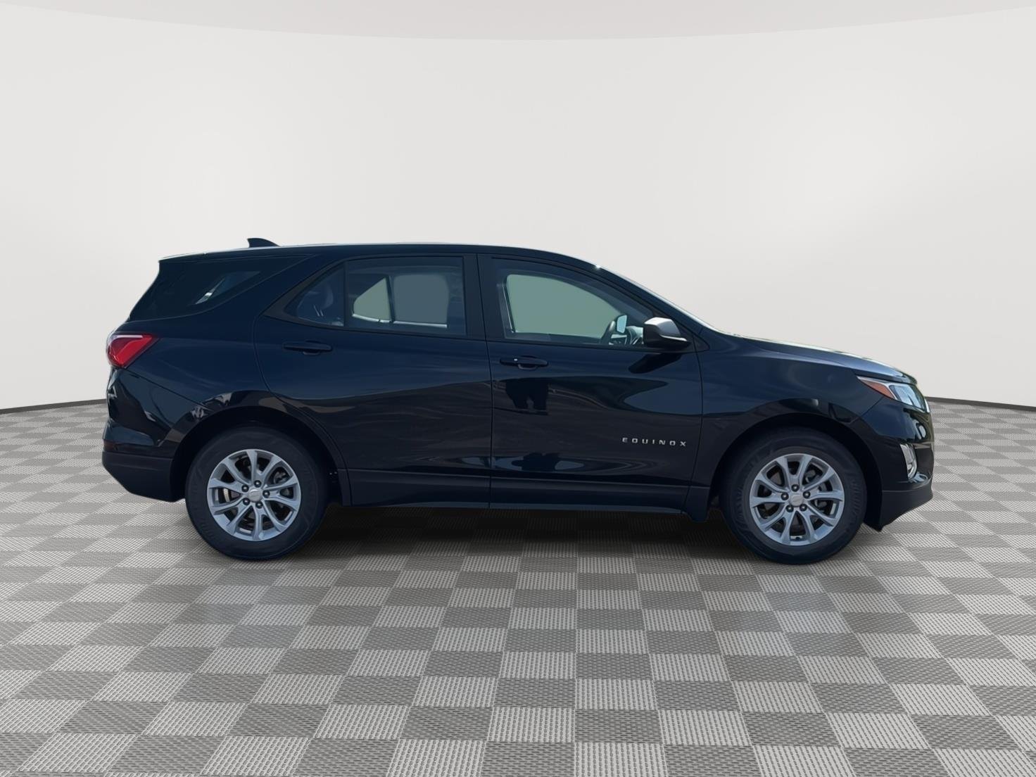 Used 2020 Chevrolet Equinox LS with VIN 3GNAXHEV6LS718658 for sale in Kansas City