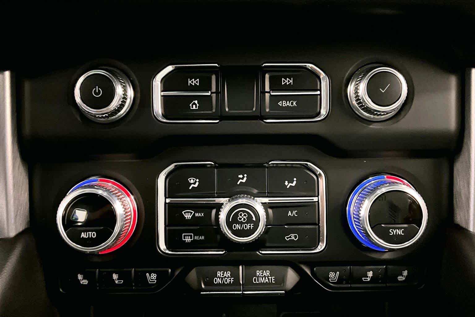 Used 2023 Sterling Metallic GMC SLT image 34