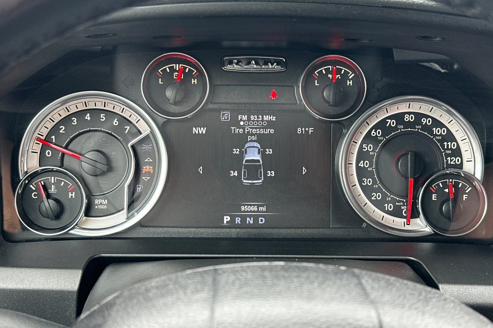 Used 2018 White Ram SLT image 27