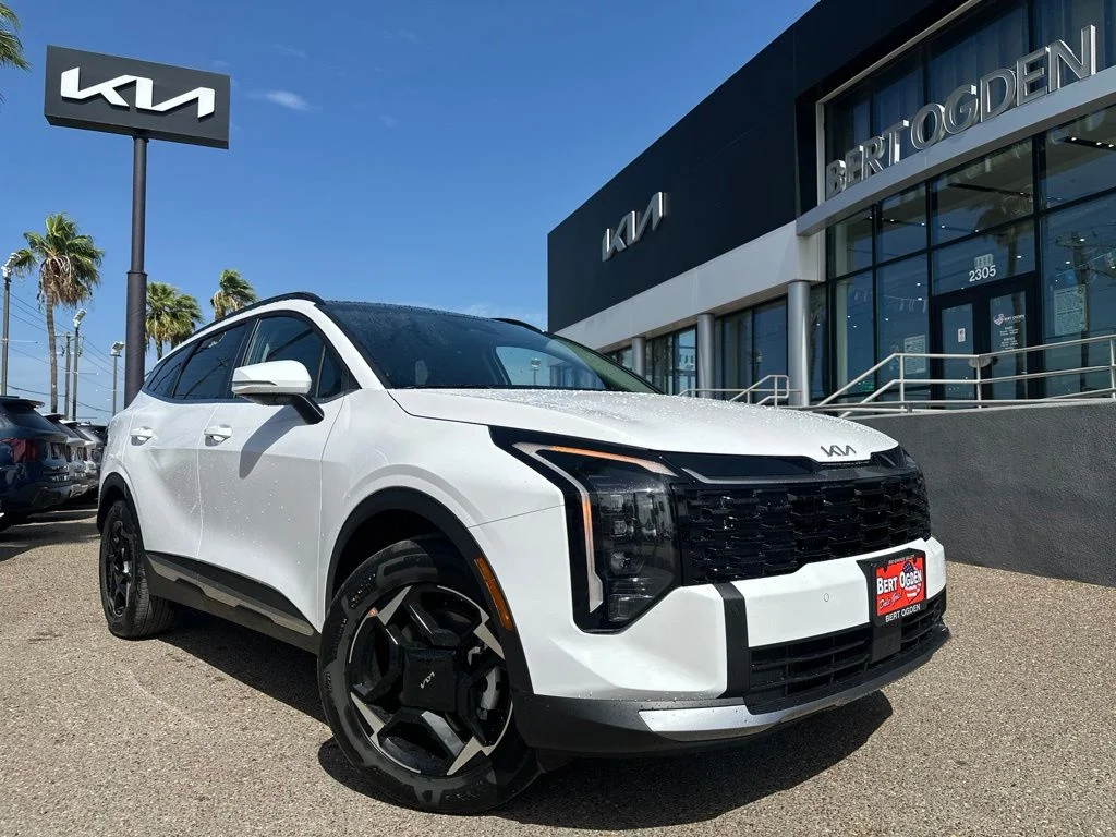 New 2027 White Kia EX image 1