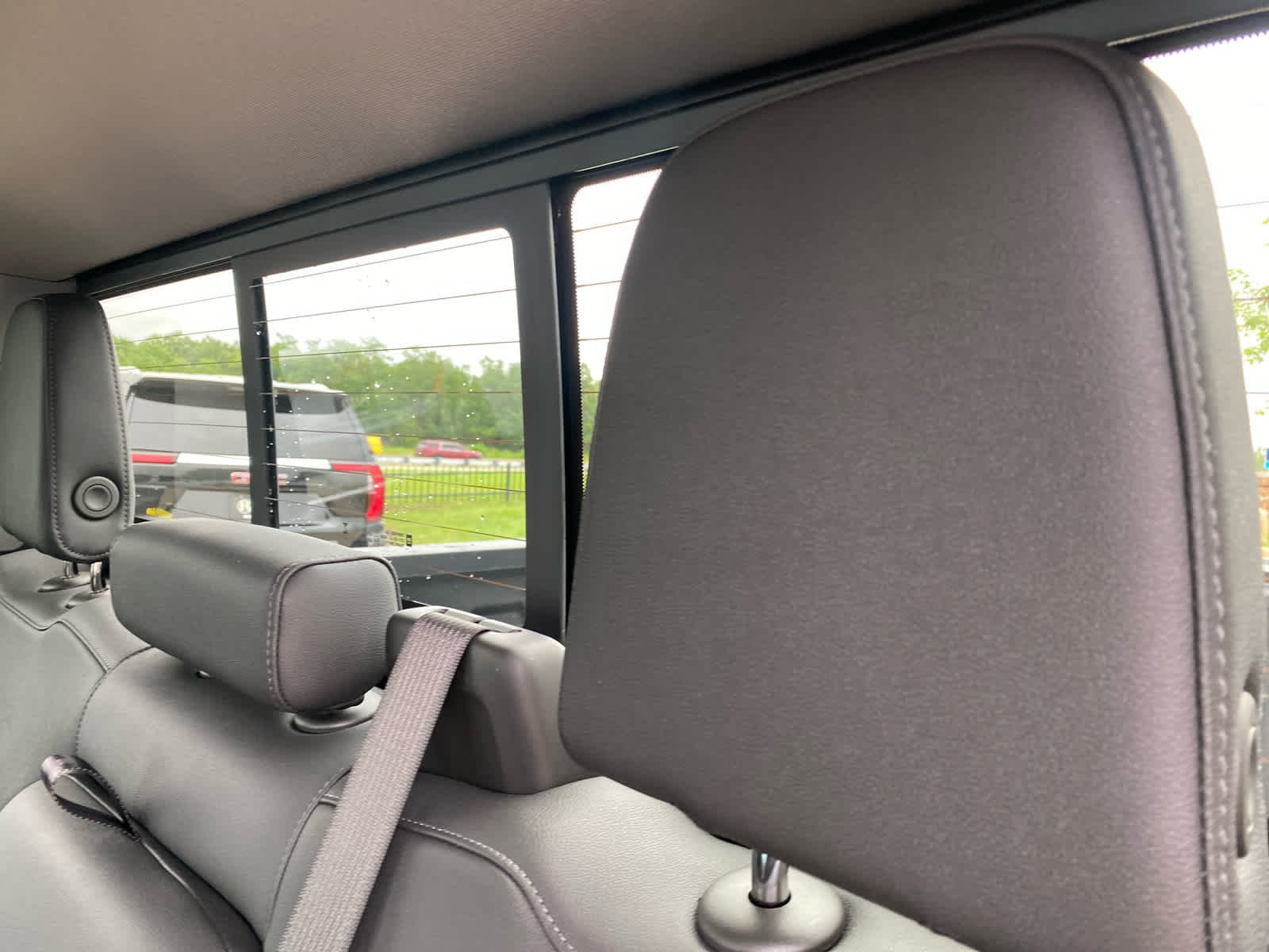 New 2026 Sterling Metallic GMC Elevation image 24