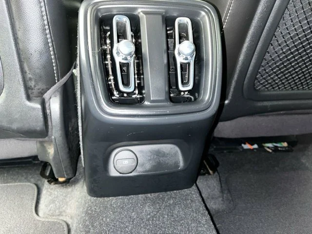 2023 Volvo XC40 Core - Photo 12