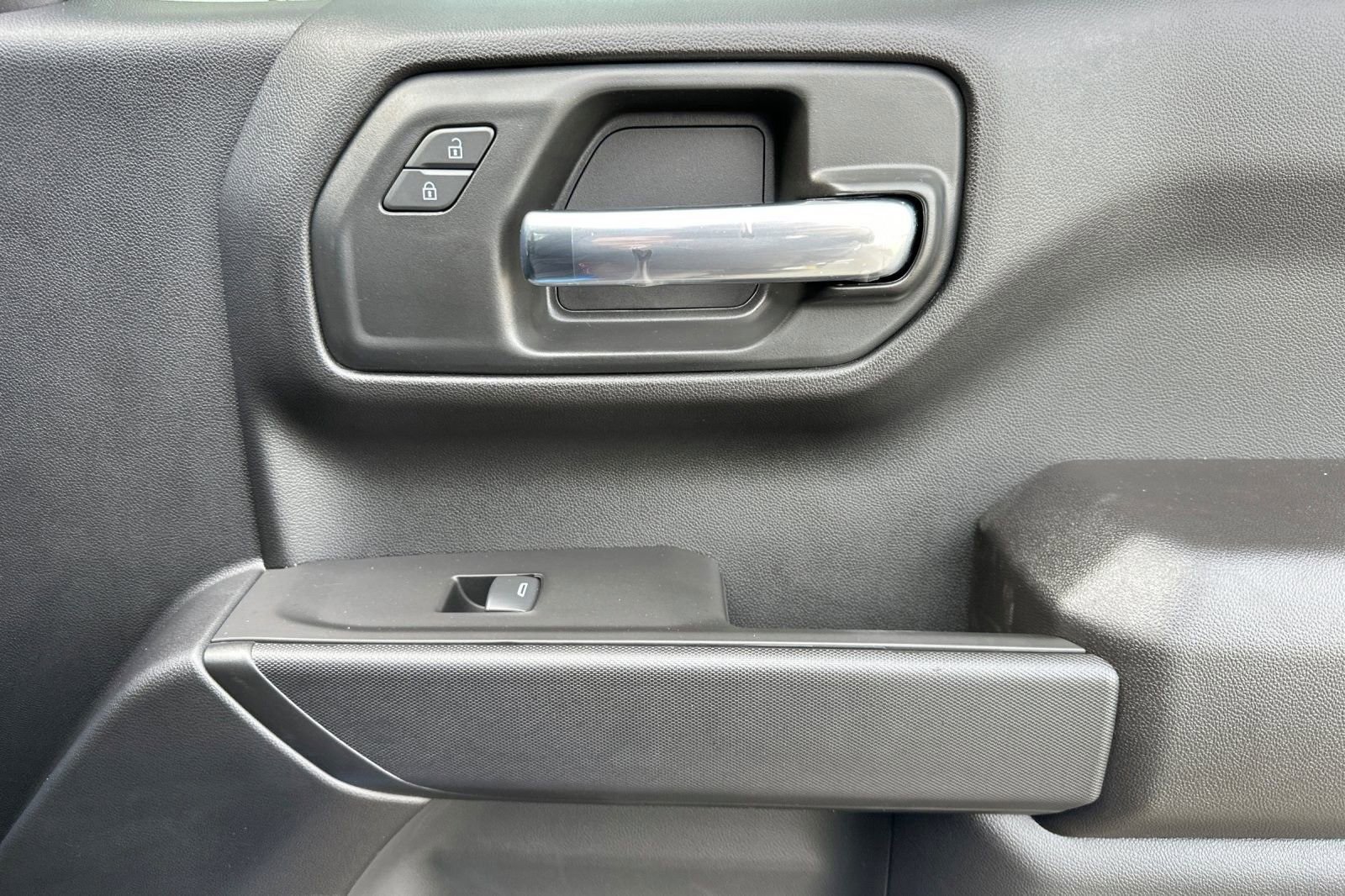 2025 Chevrolet Silverado 1500 Custom - Photo 19