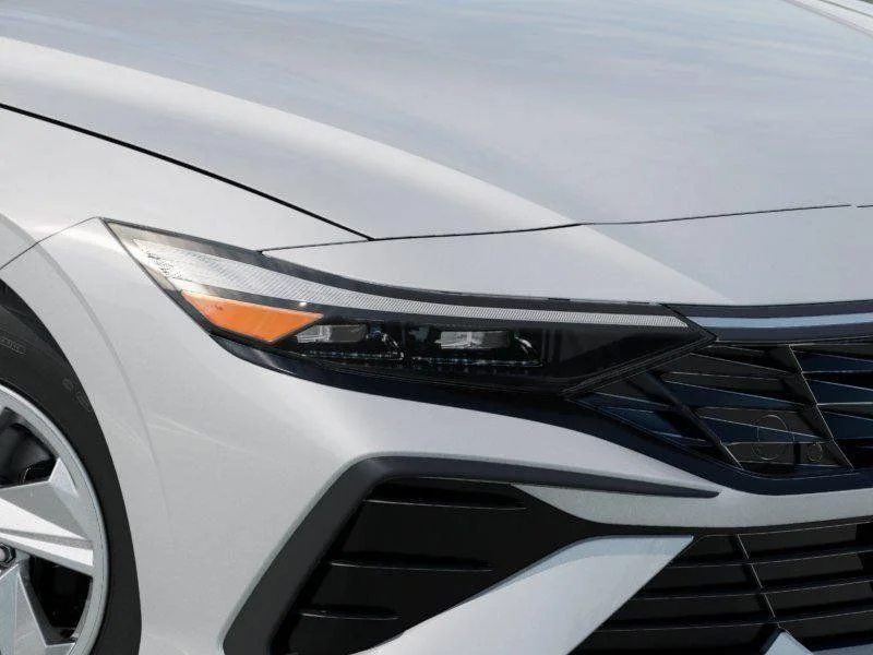 New 2026 White Hyundai SE image 9
