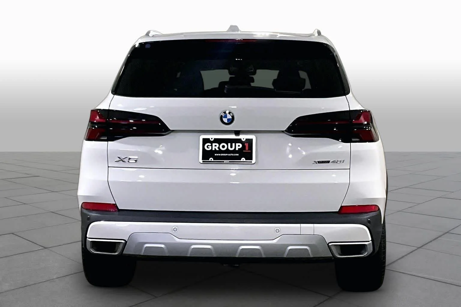 Certified Used 2024 Alpine White BMW xDrive40i image 4