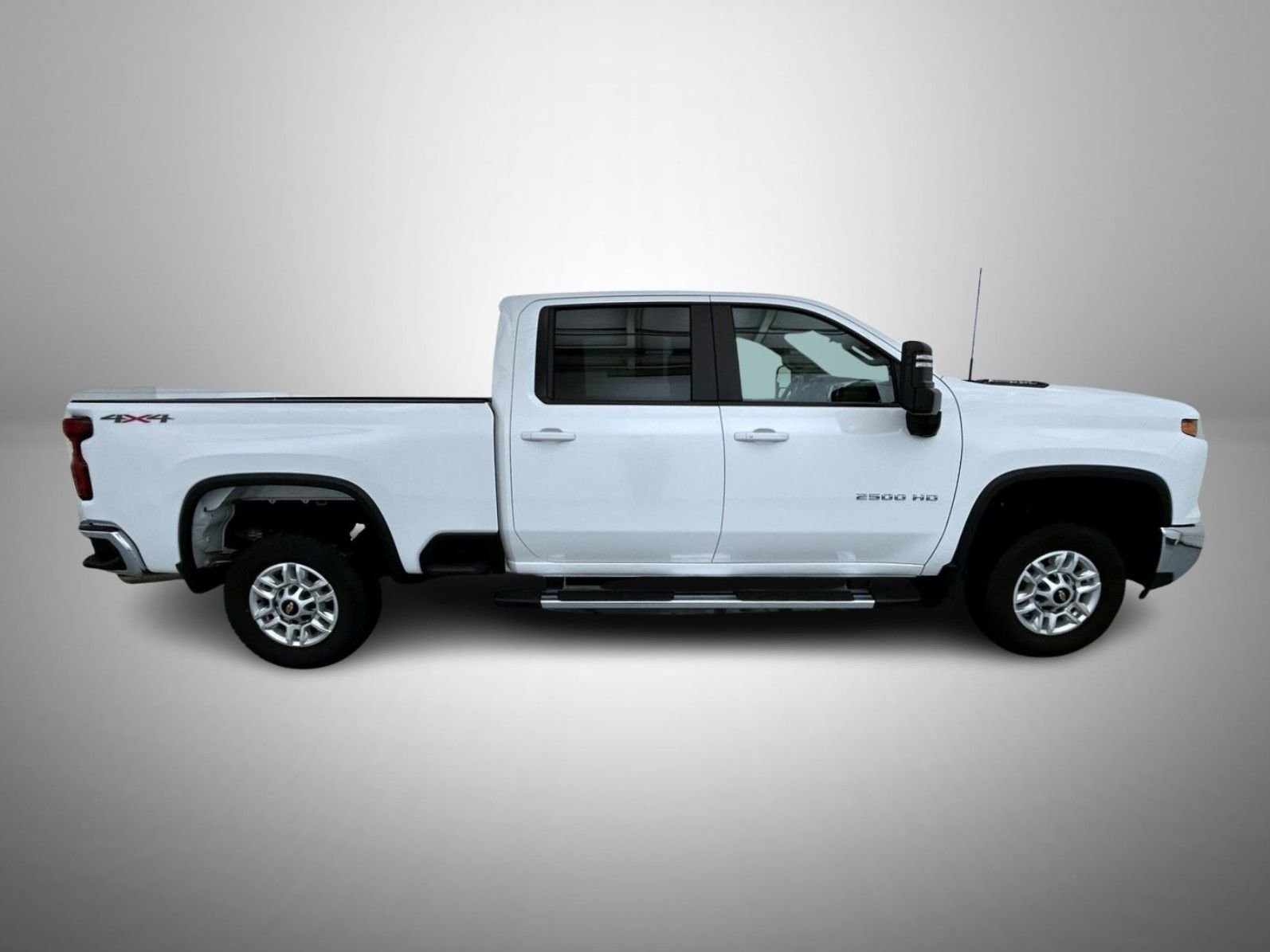 Used 2025 White Chevrolet LT image 4