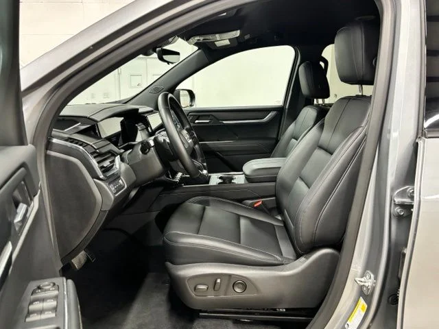 Used 2026 Silver GMC Elevation image 16