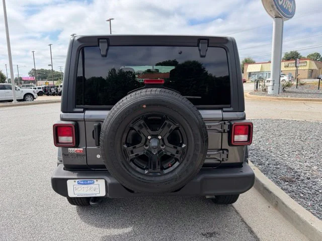 Used 2020 Gray Jeep Unlimited Sport S image 7