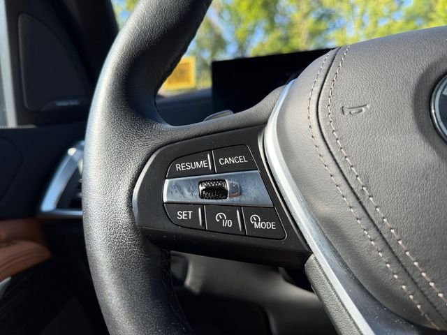 Used 2024 White BMW xDrive40i image 24