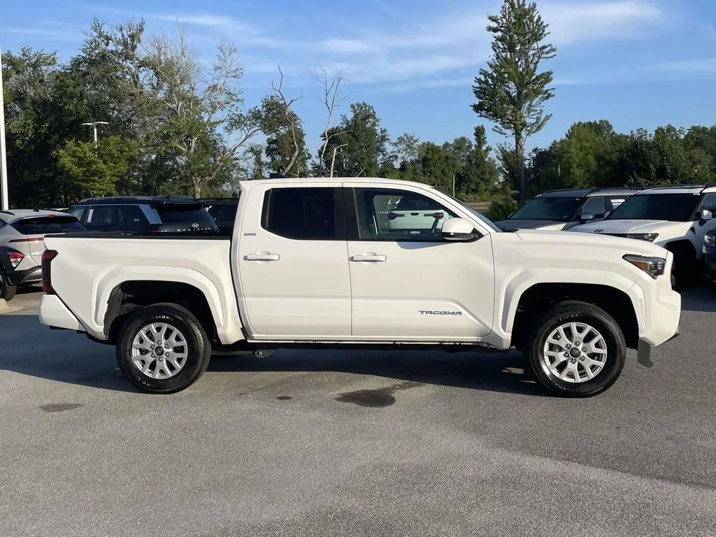 2026 Toyota Tacoma SR5 - Photo 29