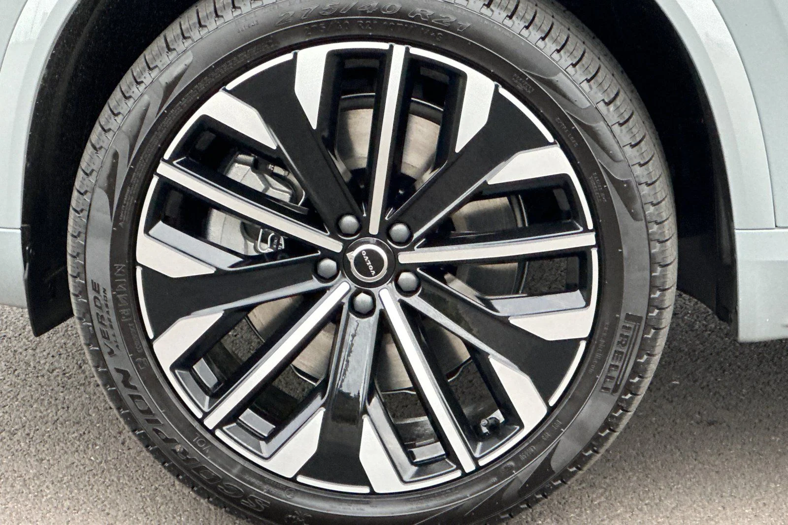 New 2026 Gray Volvo T8 Plus image 24