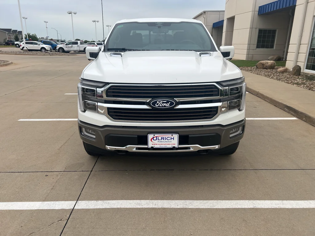 New 2026 Star White Metallic Tri-Coat Ford King Ranch® image 3