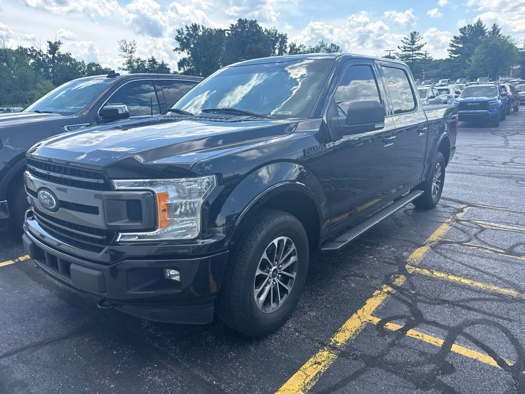 Used 2018 Black Ford XLT image 1