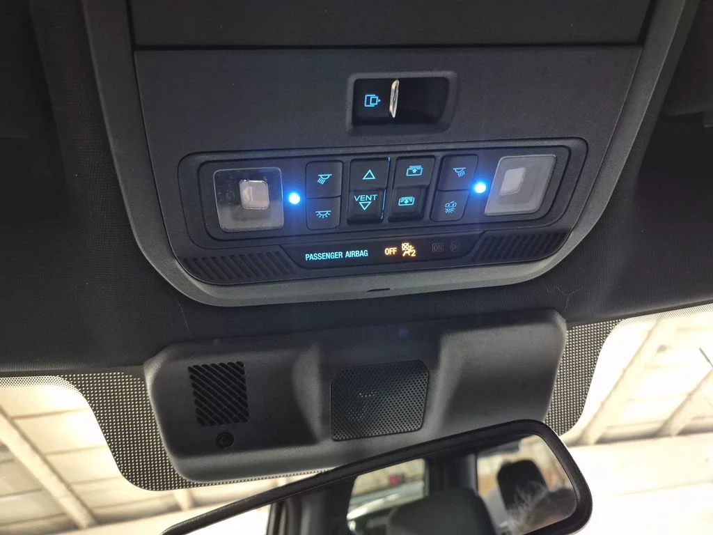 Certified Used 2023 Avalanche Ford XLT image 44