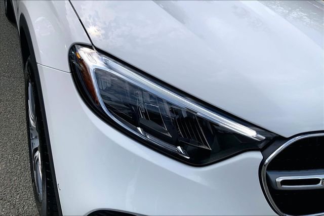 Used 2026 White Mercedes-Benz GLC 300 image 24