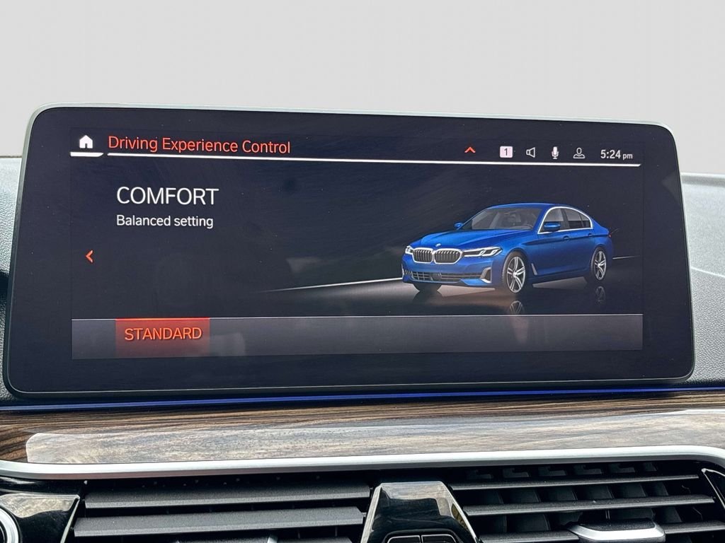 Used 2021 Blue BMW 540i xDrive image 30