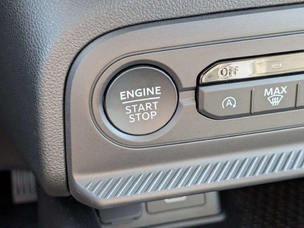 New 2026 Velocity Blue Metallic Ford Outer Banks® image 27