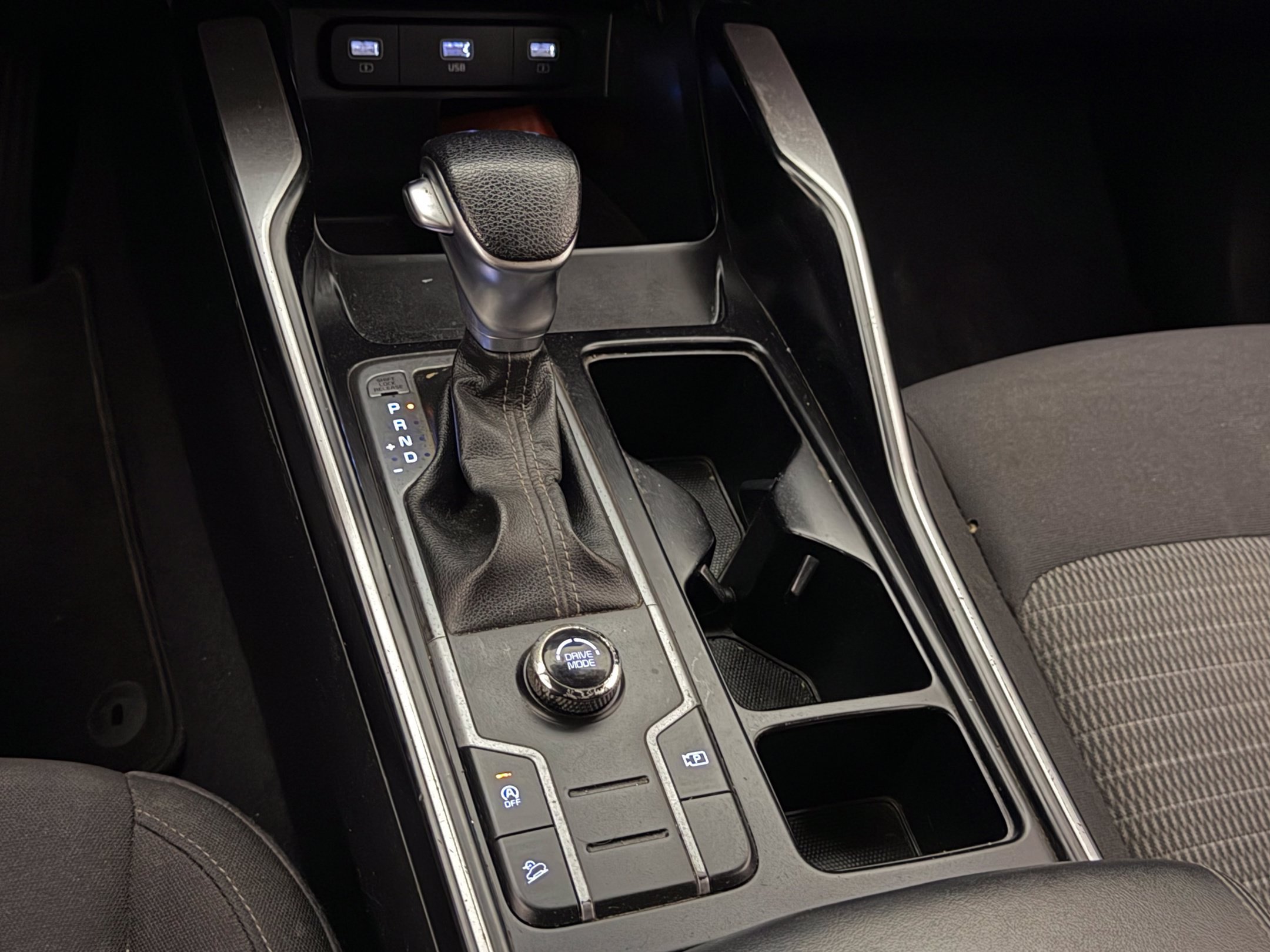 Used 2021 Glacial White Pearl Kia LX image 28