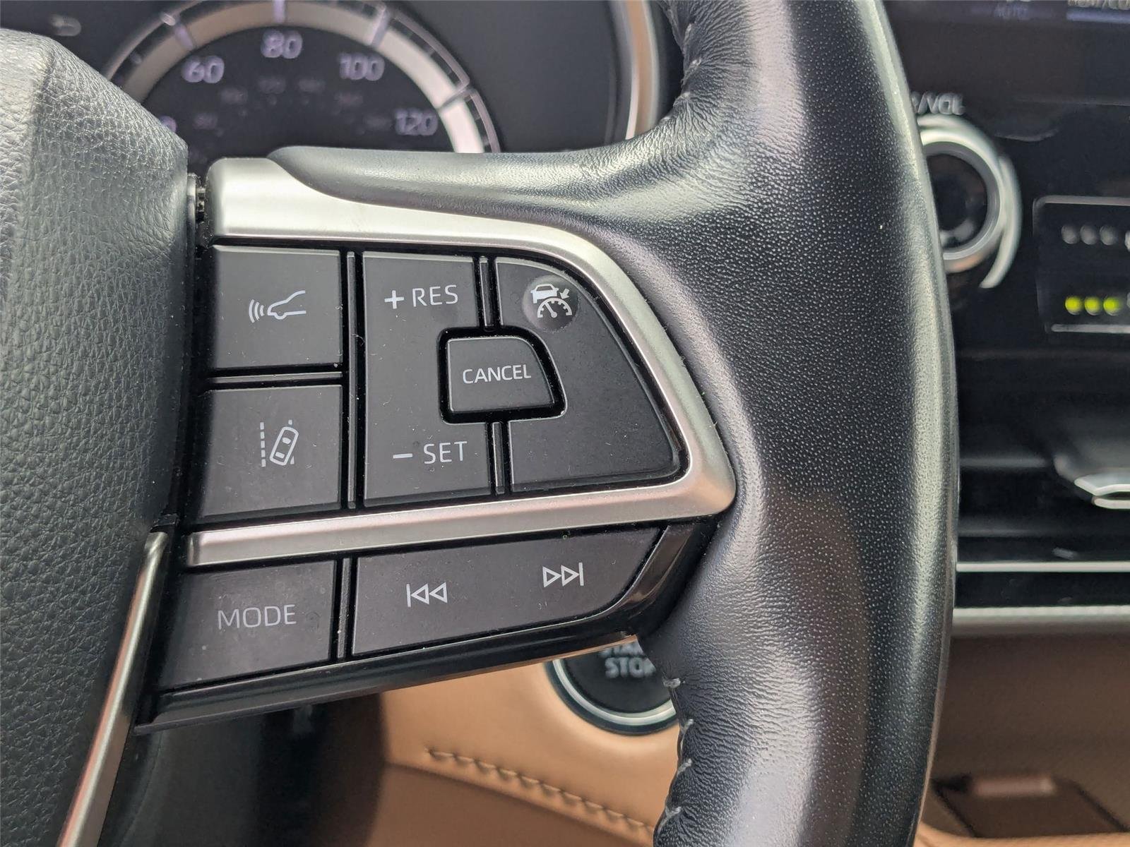 Used 2022 Wind Chill Pearl Toyota Platinum image 18