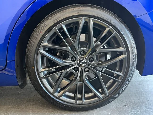 Used 2025 Ultrasonic Blue 2.0 Lexus 500 F SPORT Performance image 10