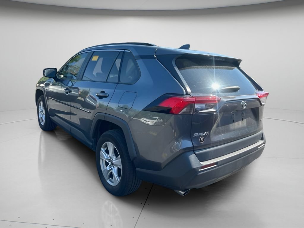 Used 2021 Magnetic Gray Metallic Toyota XLE image 13