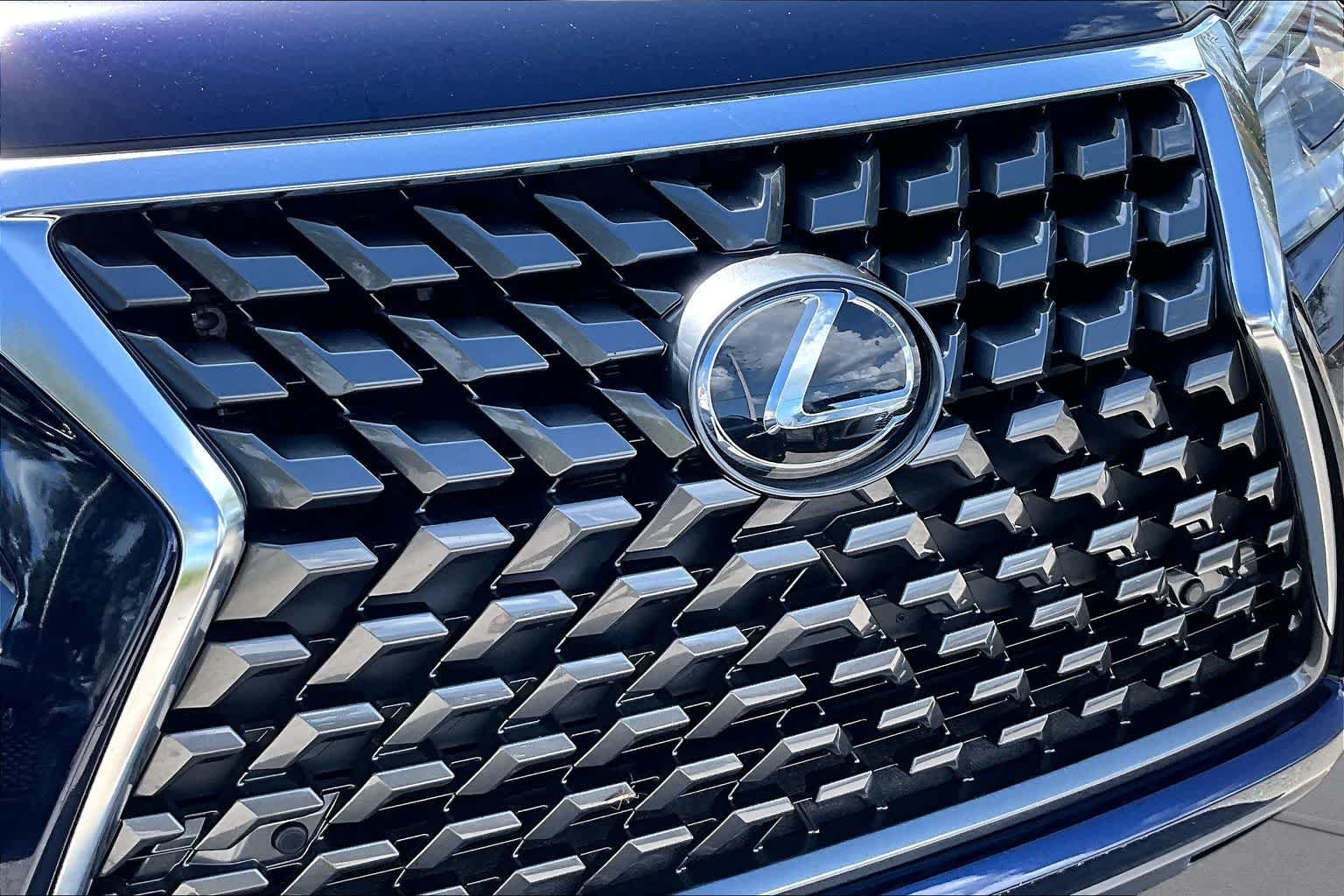 Used 2021 Nightfall Mica Lexus Premium image 29