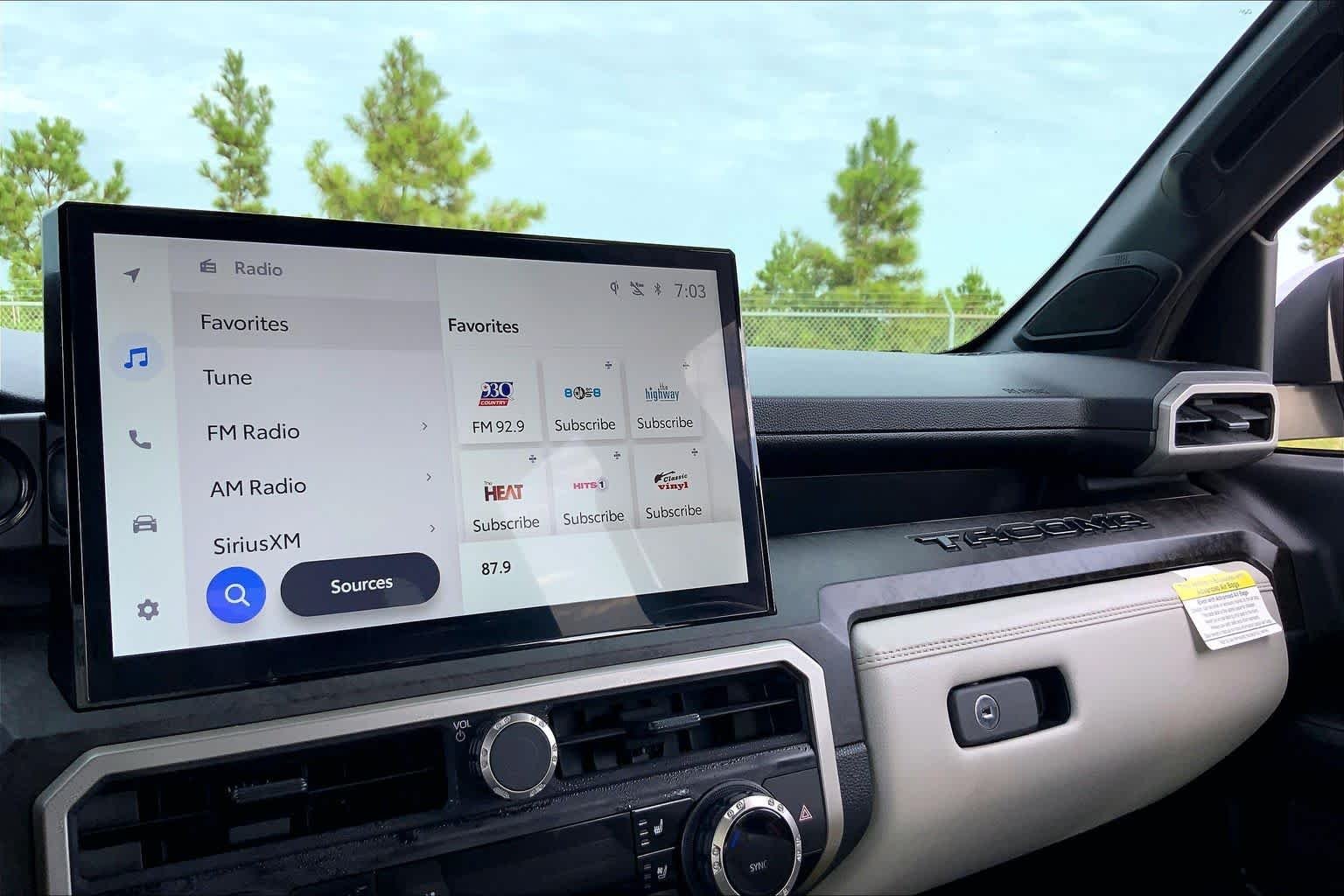 Used 2025 Wind Chill Pearl Toyota Limited Hybrid image 35