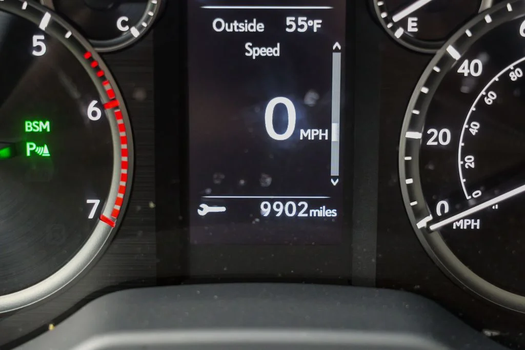 Used 2023 White Pearl Lexus 460 image 47
